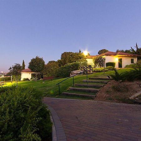 Shoresh Green Hills Family Suites Hotel 外观 照片
