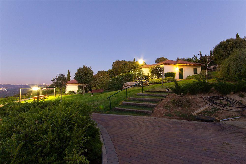 Shoresh Green Hills Family Suites Hotel 外观 照片