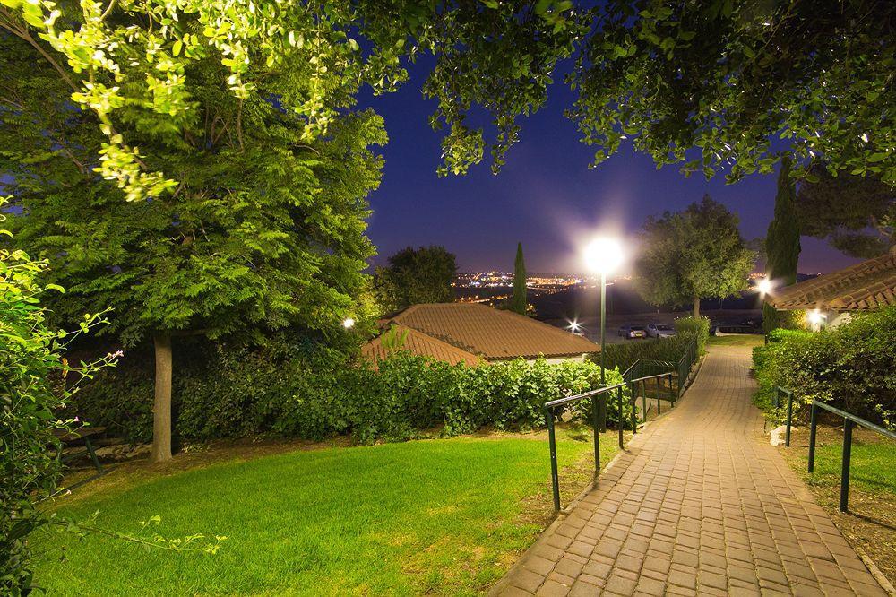 Shoresh Green Hills Family Suites Hotel 外观 照片