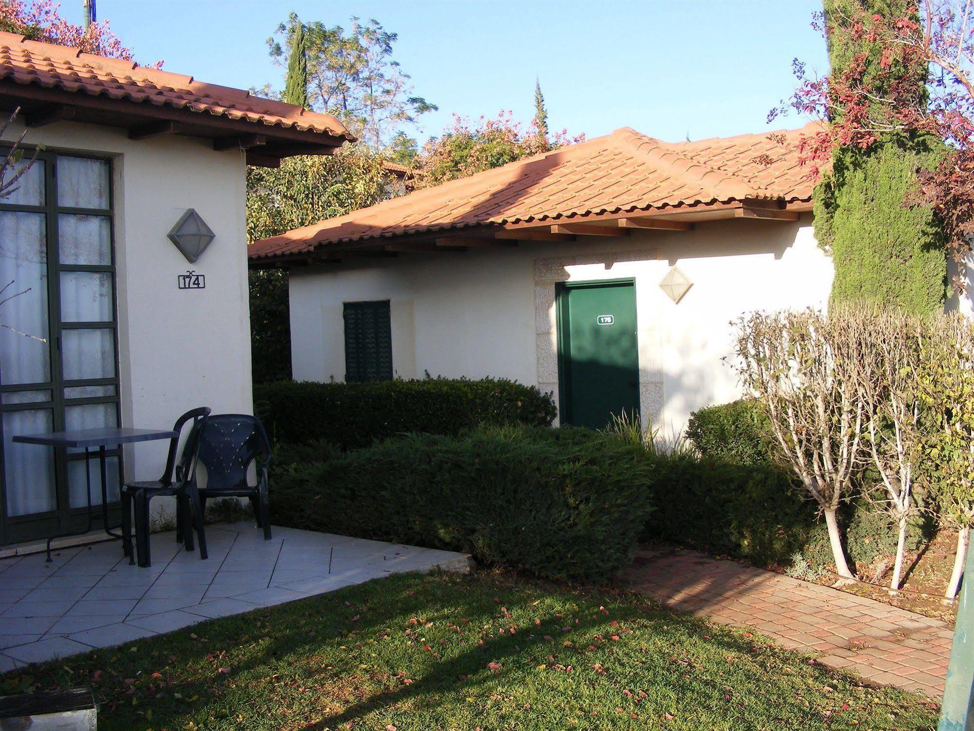 Shoresh Green Hills Family Suites Hotel 外观 照片