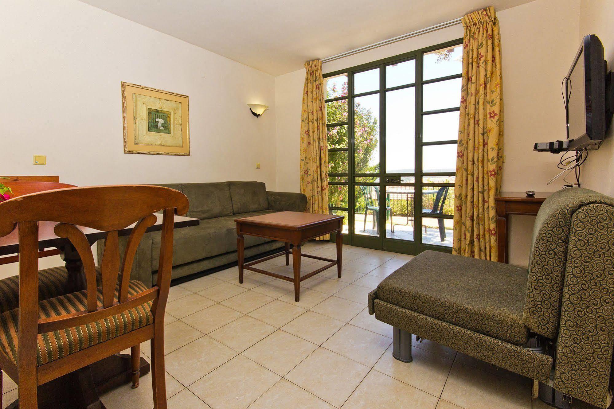 Shoresh Green Hills Family Suites Hotel 外观 照片